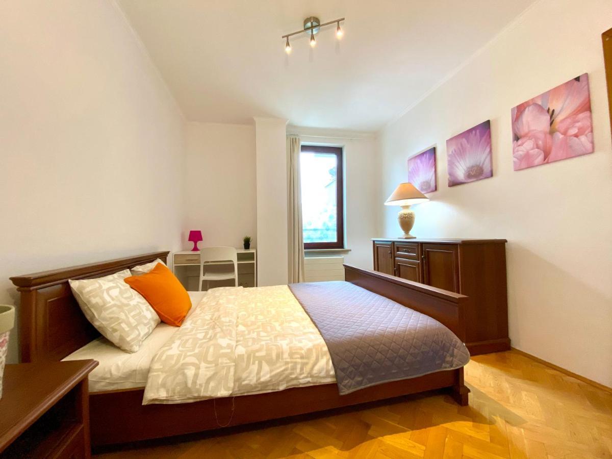 Center Warsaw - Apartmenty Jana Pawla II Exterior photo