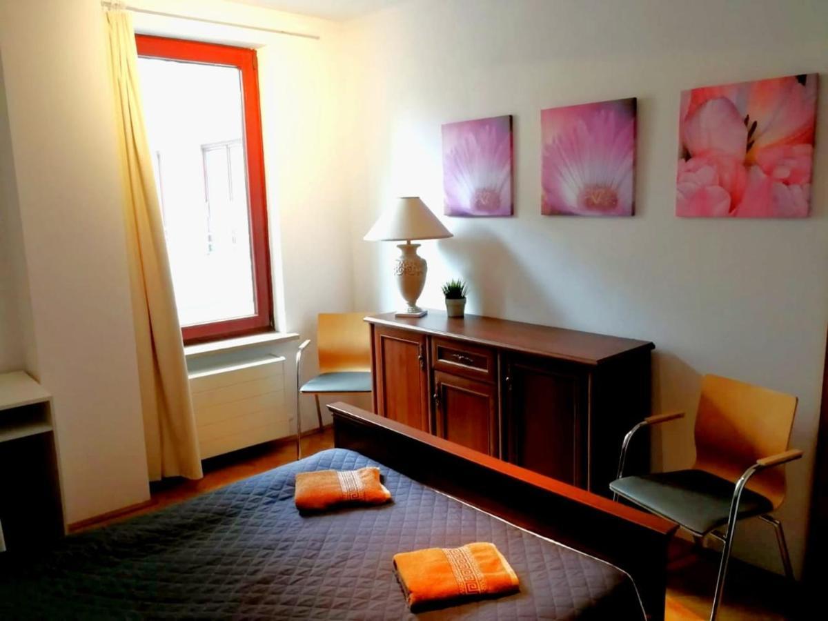 Center Warsaw - Apartmenty Jana Pawla II Exterior photo