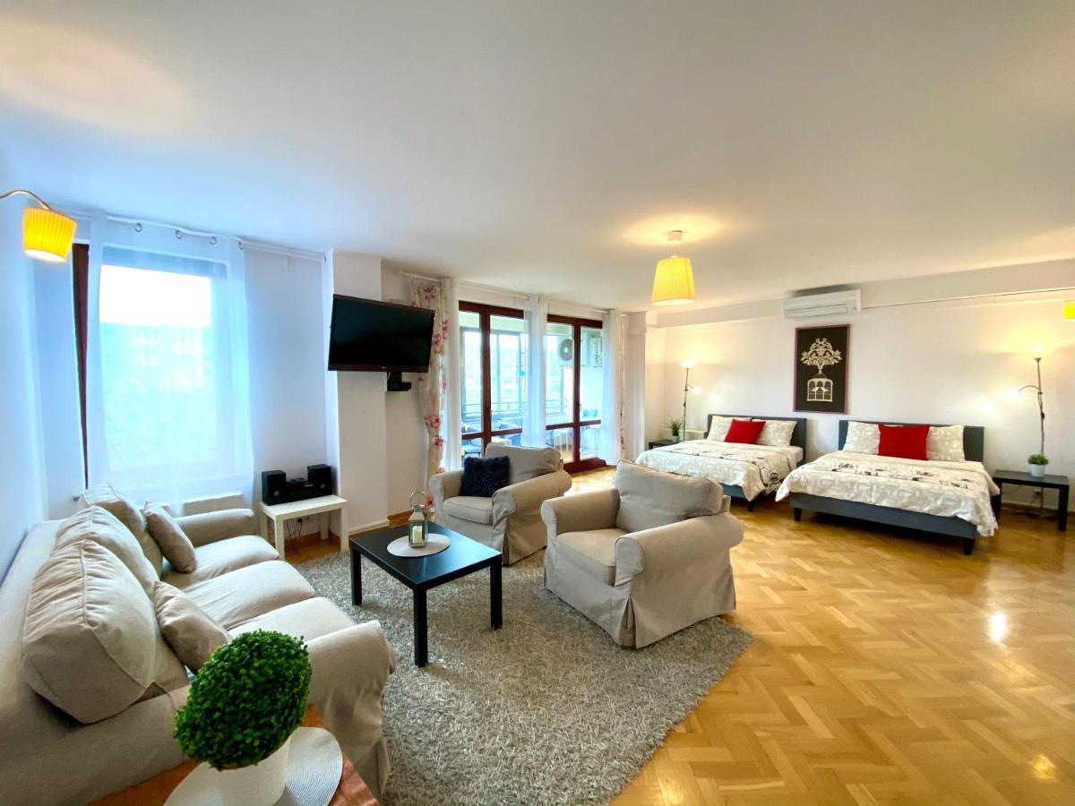 Center Warsaw - Apartmenty Jana Pawla II Exterior photo