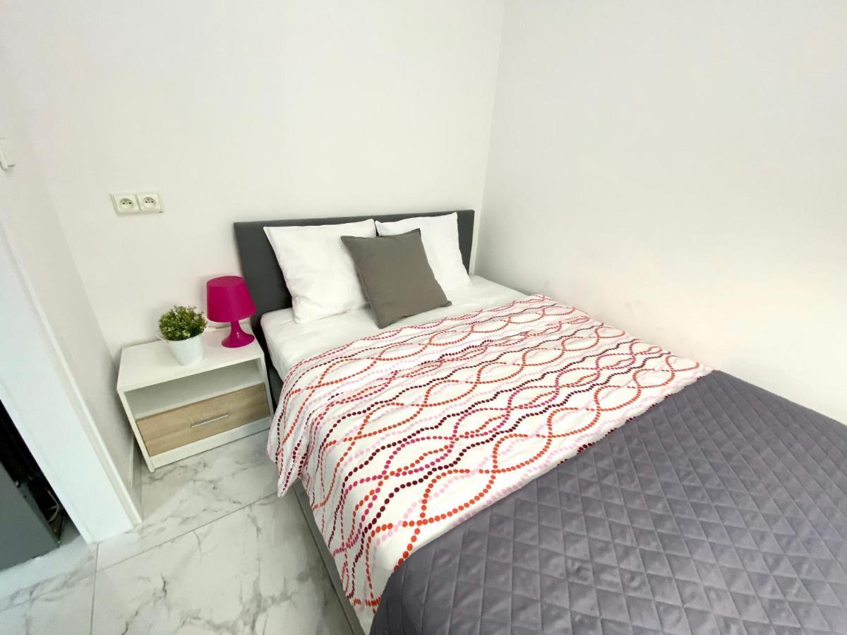 Center Warsaw - Apartmenty Jana Pawla II Exterior photo