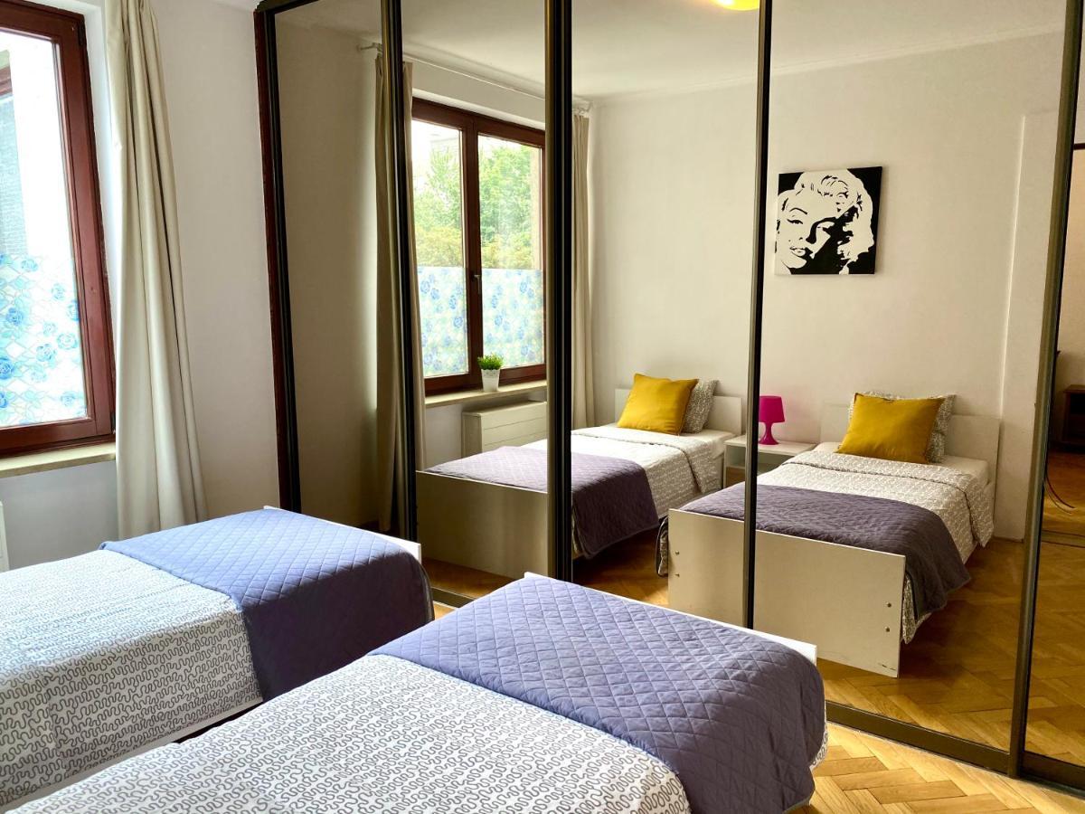 Center Warsaw - Apartmenty Jana Pawla II Exterior photo