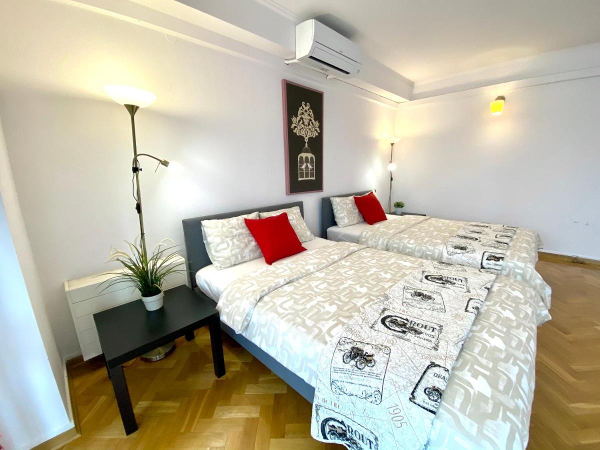 Center Warsaw - Apartmenty Jana Pawla II Exterior photo