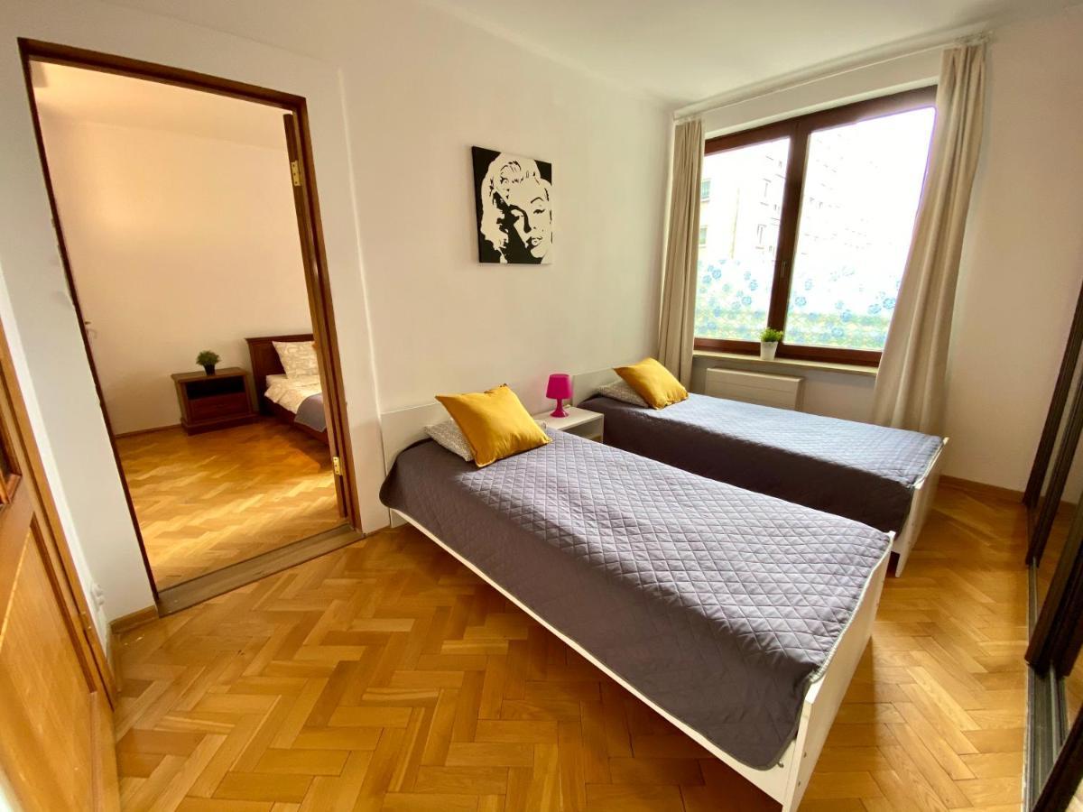 Center Warsaw - Apartmenty Jana Pawla II Exterior photo